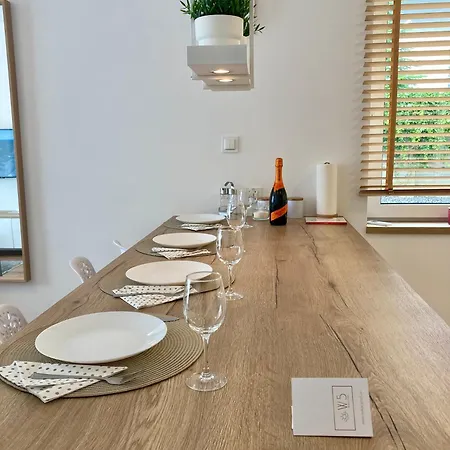 Apartament Nr 1 - Wakacyjna 5 *
