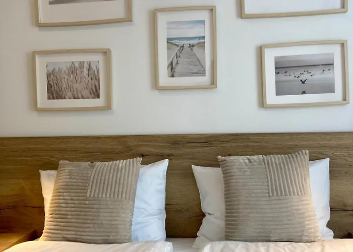 Apartment Nr 1 - Wakacyjna 5 *