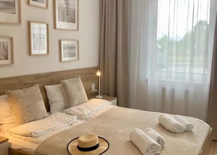 Apartment Nr 1 - Wakacyjna 5 *